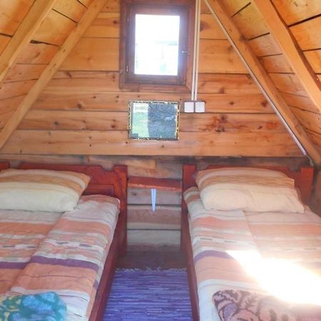 Etno Selo - Guest House Etno Village - Trsa ปลูชิเน ภายนอก รูปภาพ