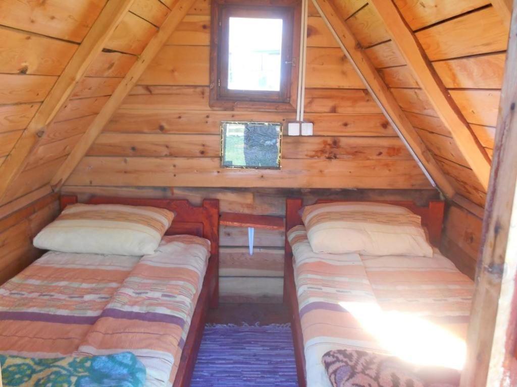 Etno Selo - Guest House Etno Village - Trsa ปลูชิเน ภายนอก รูปภาพ